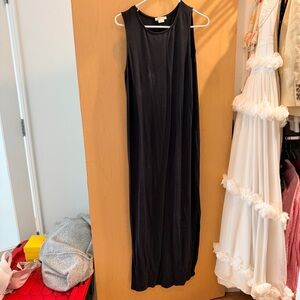 Ingrid & Isabel Black Maternity Maxi Dress size medium